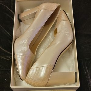 Ladies Shoes
